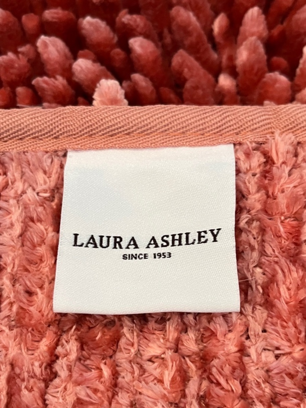 Laura Ashley Plush Coral Shag 17x24 Bathroom Rug - Picture 2 of 3